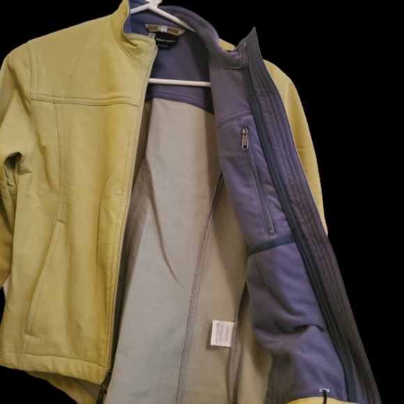 Marmot Casual Rugged Waterproof Resistant Softshell Lightweight Jacket. - Picture 3 of 5